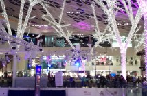 Weihnachtsbeleuchtung im Shoppingcenter